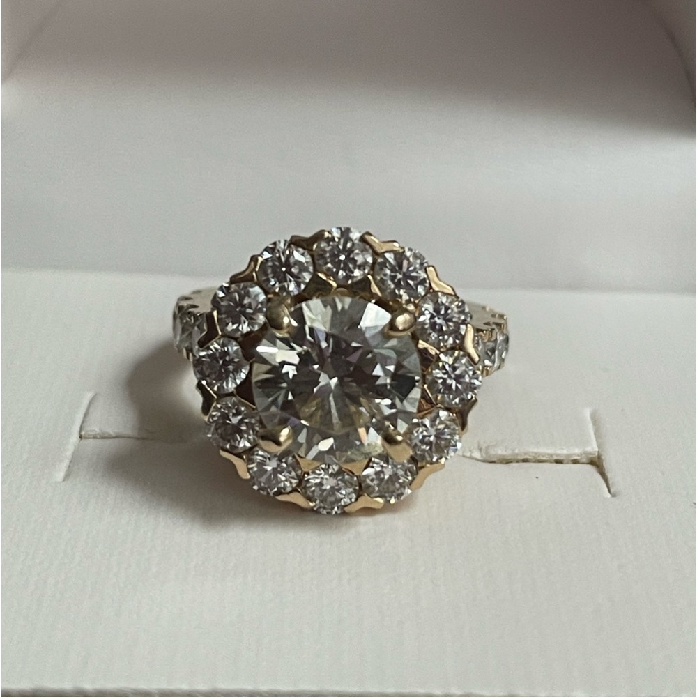 2.41 carat center diamond (lab grown) ring
